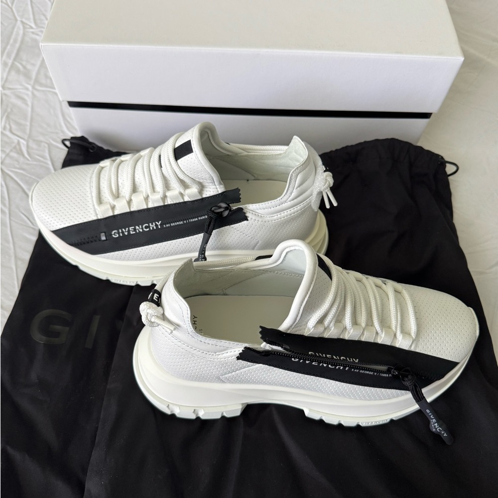 Givenchy Spectre Sneakers 37.5 - Picture 3 of 12